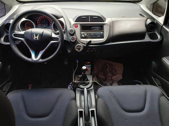 HONDA FIT 1.4 DX 16V FLEX 4P MANUAL HONDA FIT 1.4 DX 16V FLEX 4P MANUAL